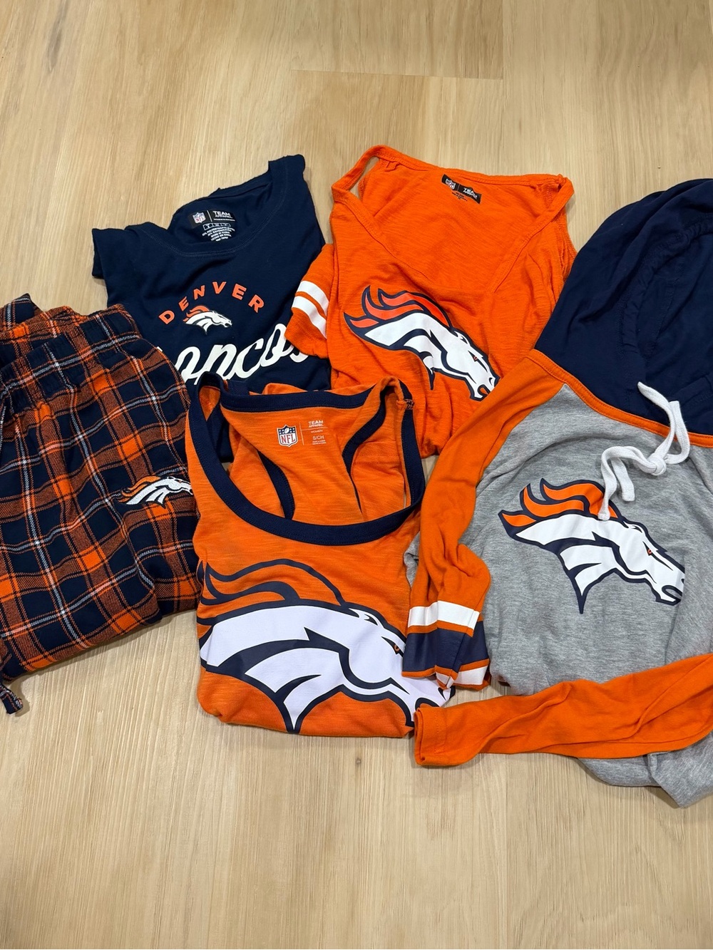 Women’s Small Denver Broncos Ultimate Bundle!